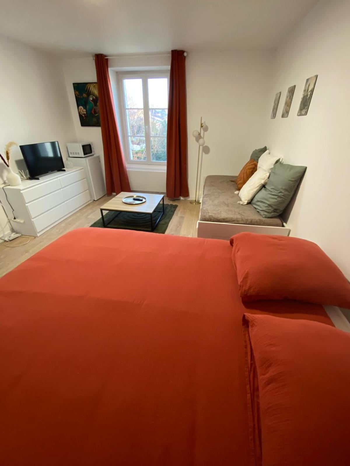 Chambre Familiale Independante Avec Salle De Bain Privee Poitiers Exterior photo